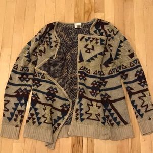 Daytrip open faced medium cardigan. Aztec pattern